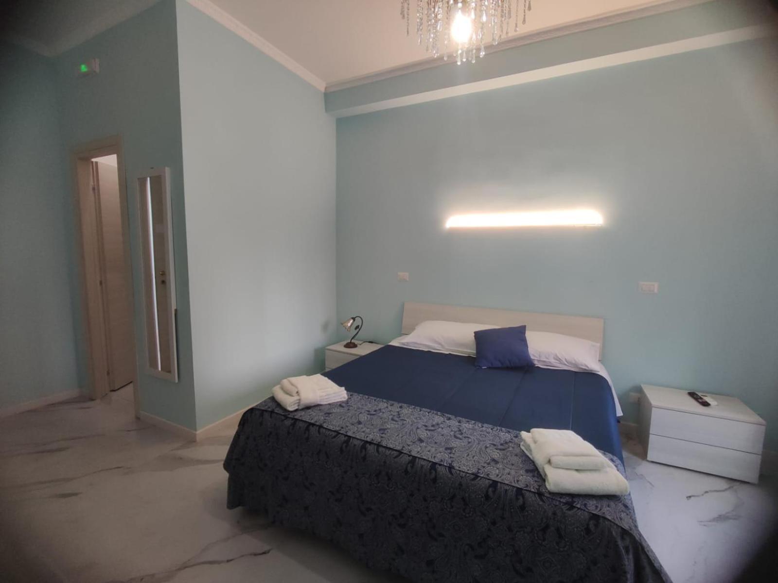 An &lo-luxury - Metro Teano Gasthof Rom
